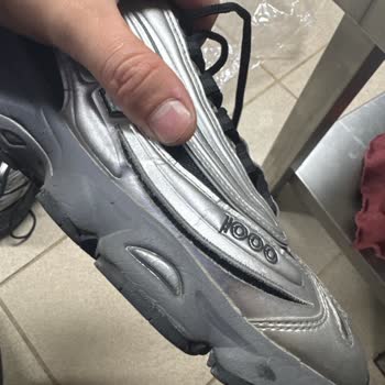 Sağ Yan Kısmında Patlama Yaşadığım New Balance Ayakkabının Değişim Talebi Reddedildi