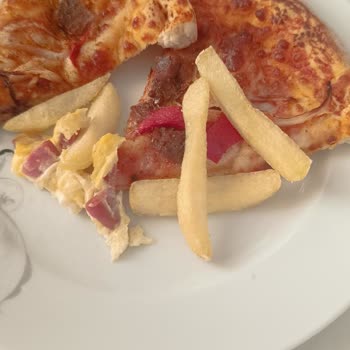 Konyalım Pizza Yerine Sadece Soslu Hamur Geldi