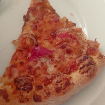 Konyalım Pizza Yerine Sadece Soslu Hamur Geldi