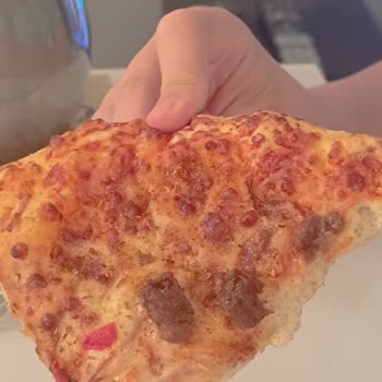Konyalım Pizza Yerine Sadece Soslu Hamur Geldi