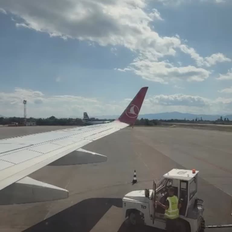 Tatilbudur Kaba Rehber Üslubu, Zorunlu Bahşiş Ve Hakaret İçeren Tur