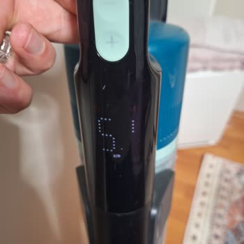 Philips 6000 Dikey Süpürge Sürekli Arızalanıyor Ve Bağlantısı Kırıldı, Değişim Talebi