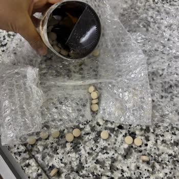 Solgar B12 Ürünü Kırık Geldi, Satıcı Geri Dönüş Yapmadı, Ücretsiz Yenisi Talep Ediyorum