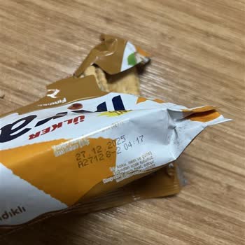 Geçmiş Son Kullanım Tarihli Ülker Ürünü Satışı Ve Mide Sorunu