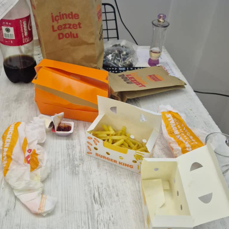 Eksik Cheeseburger Ve Cevapsız Müşteri Desteği