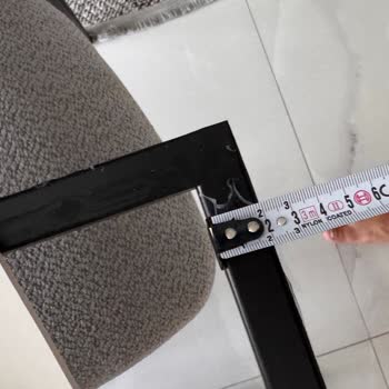 Denge Sorunu Olan Sandalyeler Ve Kırılan Masalar İçin Firma Destek Vermiyor