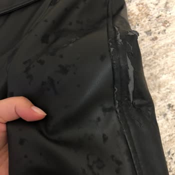 Trendyol'da Satın Alınan Stradivarius Trençkotta Renk Değişimi Ve Soyulma