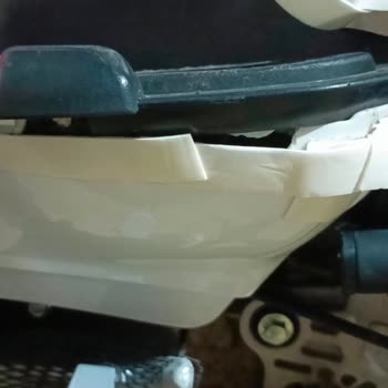 Volta Motor Rewolt Model Araçta Sol Alt Parçaların Kendi Kendine Kırılması Ve Garanti Talebi