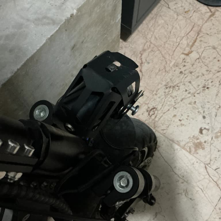 Servis Çocuğa Hakaret Etti, Korna Sorunu Çözülmedi