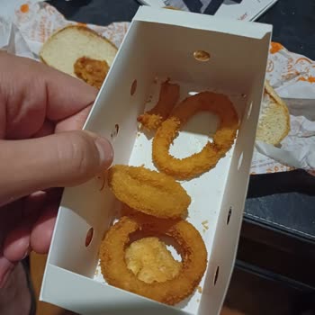 Popeyes Siparişinde Yanmış Patates Ve Eksik Tavuk: Tam İade Bekliyorum