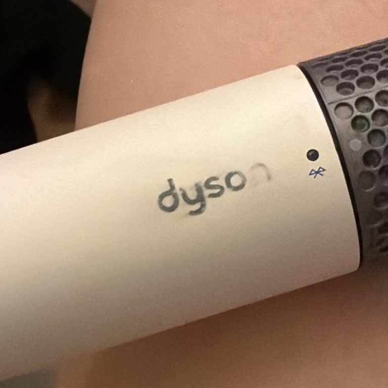 Dyson Airwrap Üzerindeki Logo Hızla Soyuldu, Değişim Bekleniyor