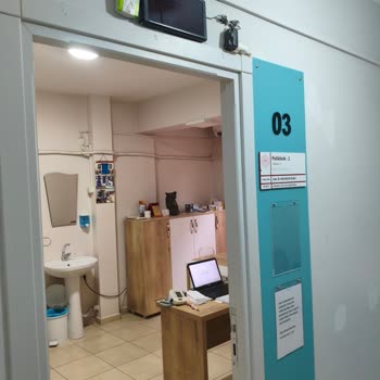Manisa 3 No.lu Sağlık Merkezinde Kimse Yok