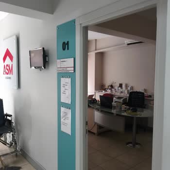 Manisa 3 No.lu Sağlık Merkezinde Kimse Yok