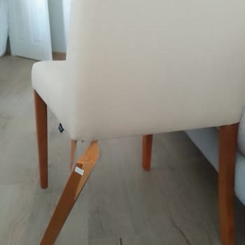 Kırık Sandalye Ayağının Değişimi İçin 75 Gün Bekleme
