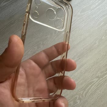 Spigen Şeffaf Kılıf 8 Ayda Sararıp Kalite Beklentilerini Bozdu