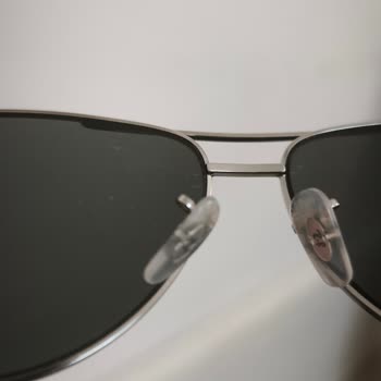 Rayban Gözlüğün Tekrarlayan Cam Sorunu Garanti Kapsamında Değerlendirilmeli