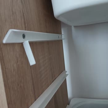 Kırılan Çekmece Tutucu Parçaları İçin Parça Talebi Ve Satıcı Yanıtı Bekleniyor