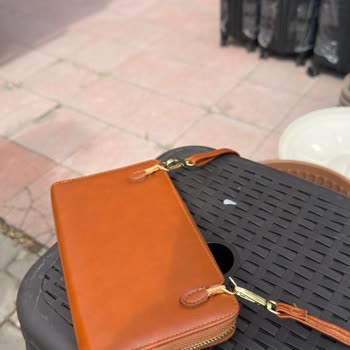 Ayıplı Cüzdan Ve Garantisiz Mağaza Tutumu Şikayeti