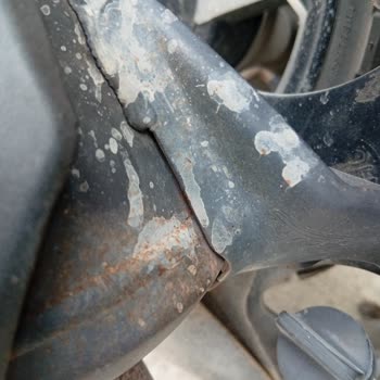 Garanti Süresi İçinde Başlayan Far Ve Egzoz Arızaları İçin Parça Ve Servis Yokluğu