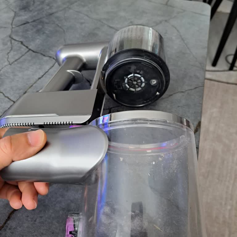 Eksik Filtre Nedeniyle Motor Arızası Yaşanan Süpürge Ücretsiz Değişim Talebi
