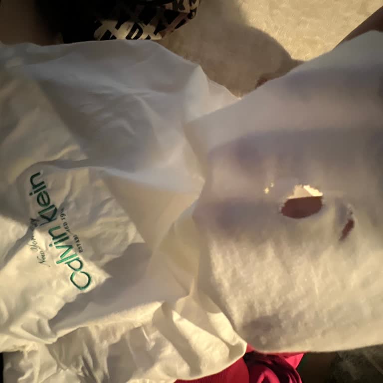 Boyner Mağazasından Aldığım Calvin Klein Tişört 4 Ayda Yırtıldı