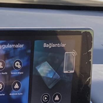 Nissan Qashqai Multimedya Ekranında Sürekli Atma Sorunu Garanti Kapsamında Değişim İsteği