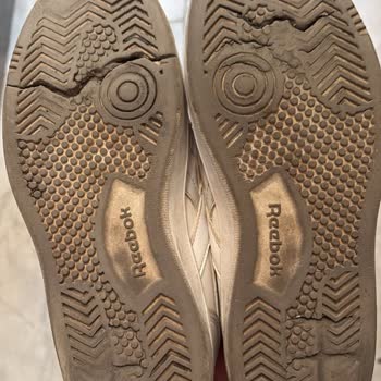 Reebok Ayakkabısında Erken Yıpranma Ve Mağaza Red Kararı