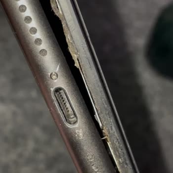 Orijinal Olmadığı Söylenen Apple Telefonunda Yan Sanayi Pil Ve Ekran Sorunu