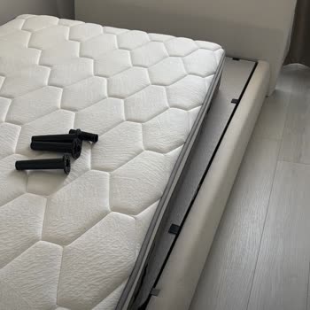 Yataş Puffy Baza Ayaklarının Yerinden Çıkması Ve Ücretsiz Garanti Tamiri Talebi