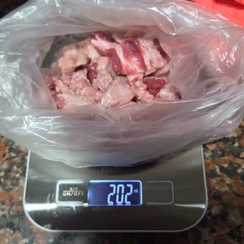 Kasap Reyonunda Yanıltıcı Paketleme Ve Aşırı Yağ İçeriği