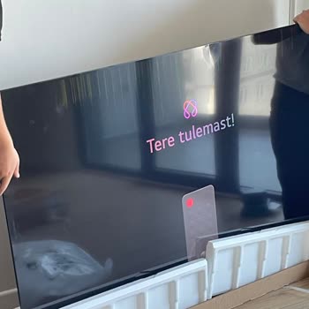 Kırık TV Değişimi İçin Vatan Bilgisayar'da Uzun Süre Bekleniyor