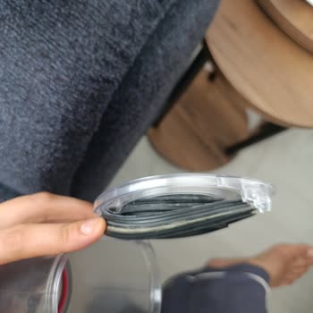 Dyson V12 Servisinde Kullanılmış Gövde Ve Çıkarılamayan Hazne