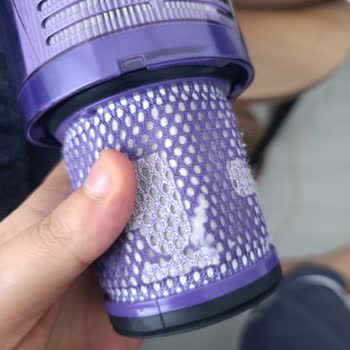 Dyson V12 Servisinde Kullanılmış Gövde Ve Çıkarılamayan Hazne