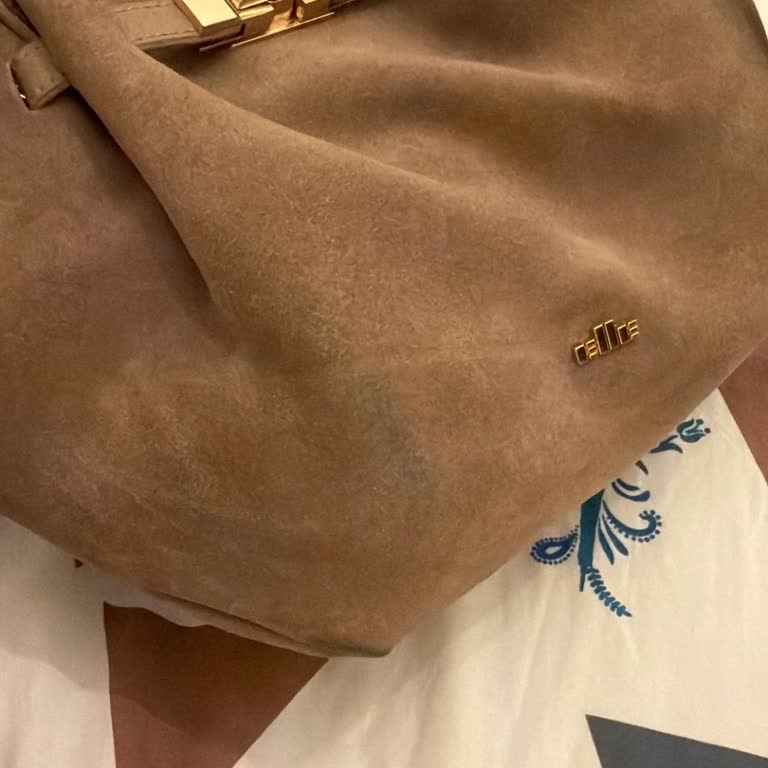 Süet Çantada Tekrarlayan Renk Atlama Ve Mağduriyetim