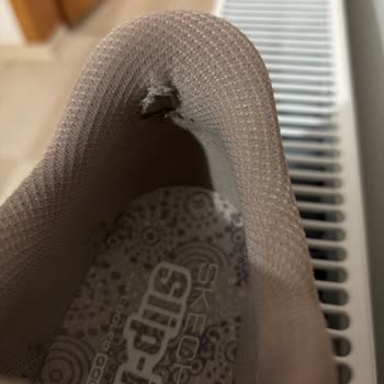 Skechers Ayakkabısında Topuk Yırtılması Üretim Kusuru Şikayeti Reddedildi