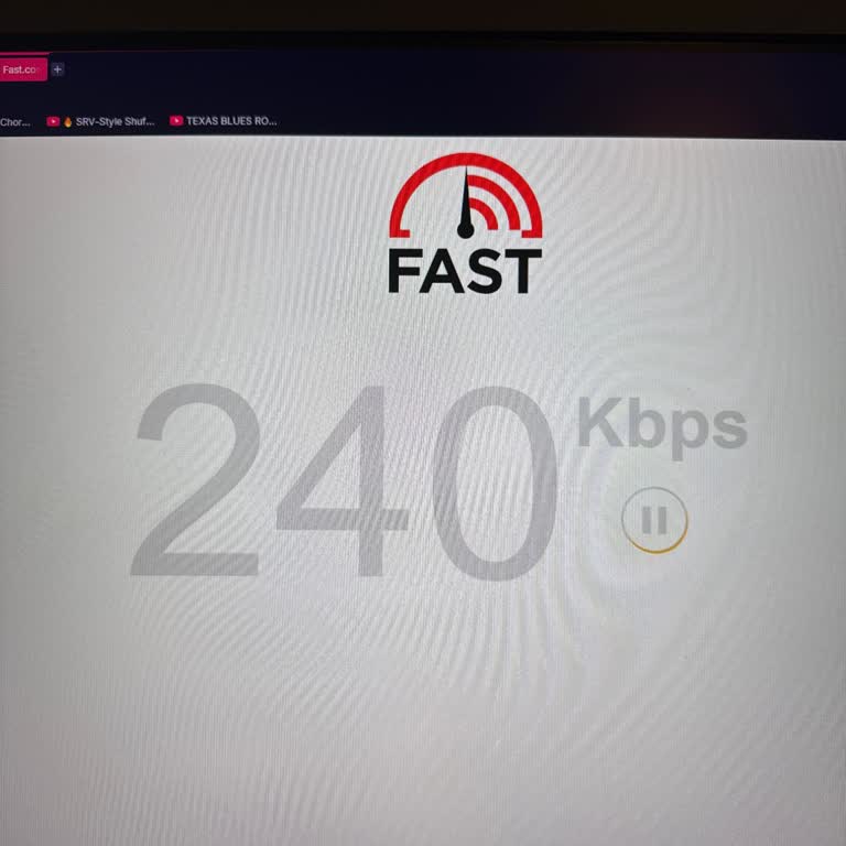 İnternet Hızı 100 Mbps Olması Gereken Sözleşmeye Uymuyor Ve Müşteri Hizmetlerine Ulaşılamıyor