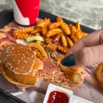Arby's Antalya Agora AVM’de Küflü Patates Şikayeti