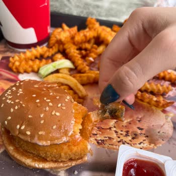 Arby's Antalya Agora AVM’de Küflü Patates Şikayeti