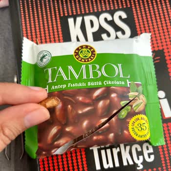 Çikolatada Odun Parçası Bulunması Ve Diş Kırılması