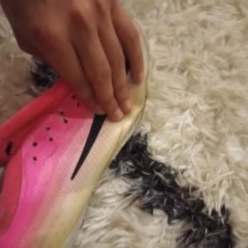 Kırık Nike Kramponu İlk Maçta Ayrıldı Ve Şikayetime Cevap Gelmedi