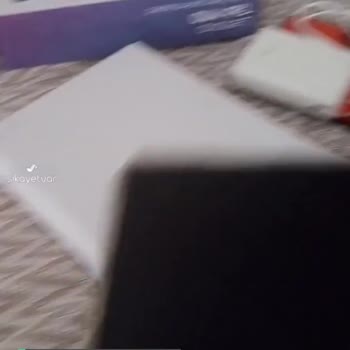 Lenovo Tablet 3 Aylık Ekranda Leke Var Piksel Bozulmuş