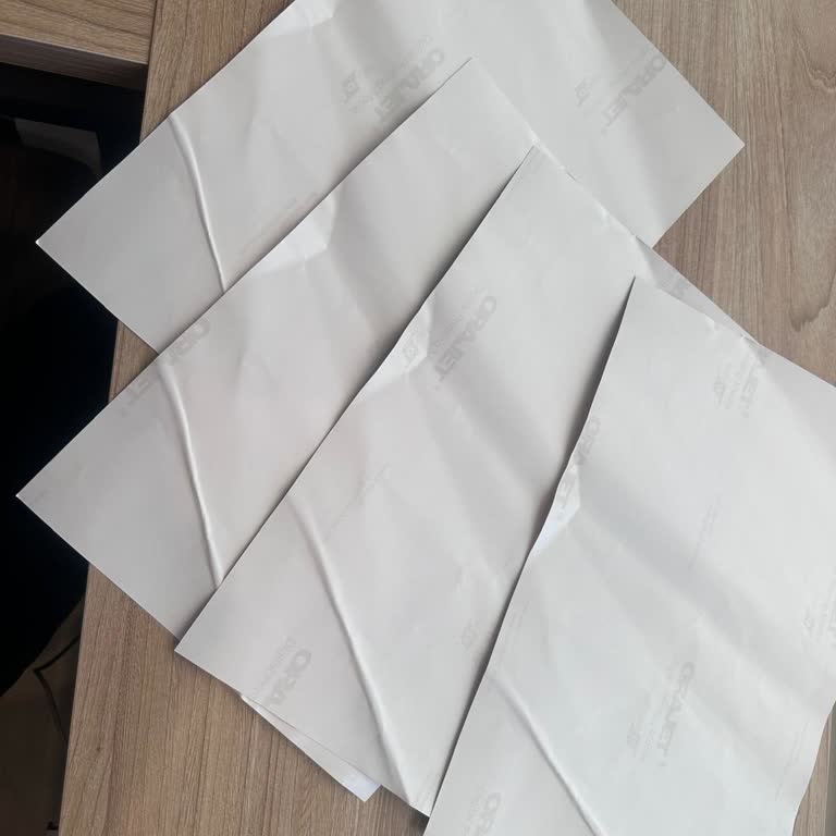 Kırışık Etiketler Kullanılamaz Ve Yeniden Gönderim Talebi