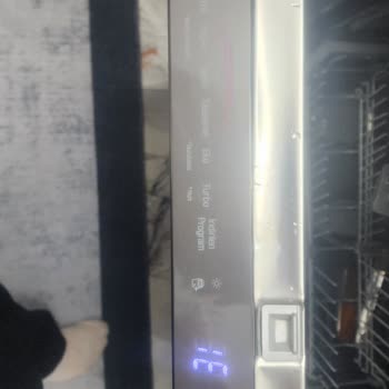 Garanti Bitmeden Değişim İsteyen Arızalı LG Bulaşık Makinesi