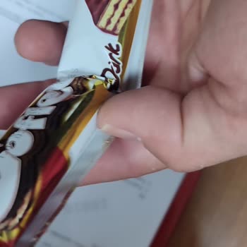 Ezilen Kek Ve Çikolatalar İçin Ürün Değişimi Talebi