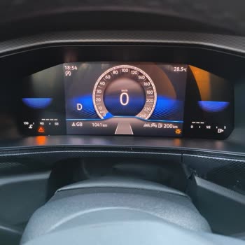 Volkswagen T Cross'ta İlk Gün Süren Geri Vites Lambası Uyarısı Ve Belirsiz Çözüm