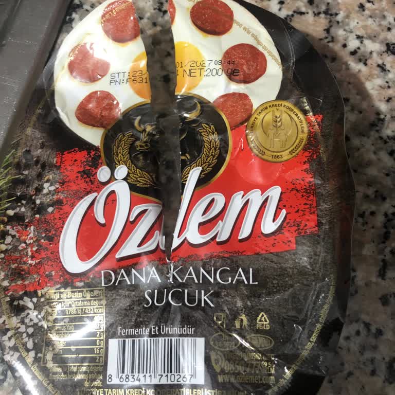 Şok Market’ten Satın Alınan Fermente Dana Sucuğun Bozulma Şüphesi Ve Sağlık Endişesi
