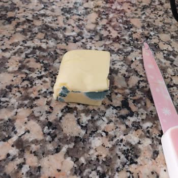 Tarihinde Sorun Olmasa Da Kaşar Peynirinde Küf Görülmesi