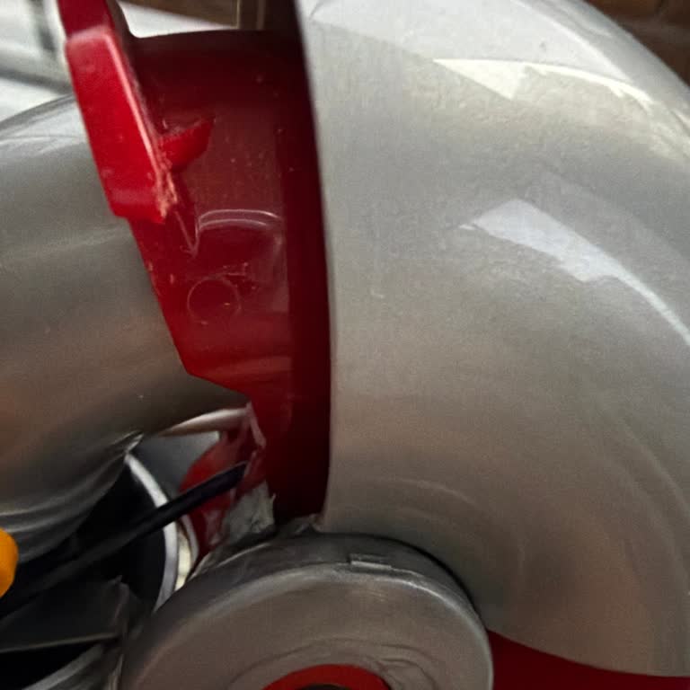 Dyson V12 Koltuk Altı Aparatının Plastik Parçası Kırıldı Garanti Kapsamı Reddi