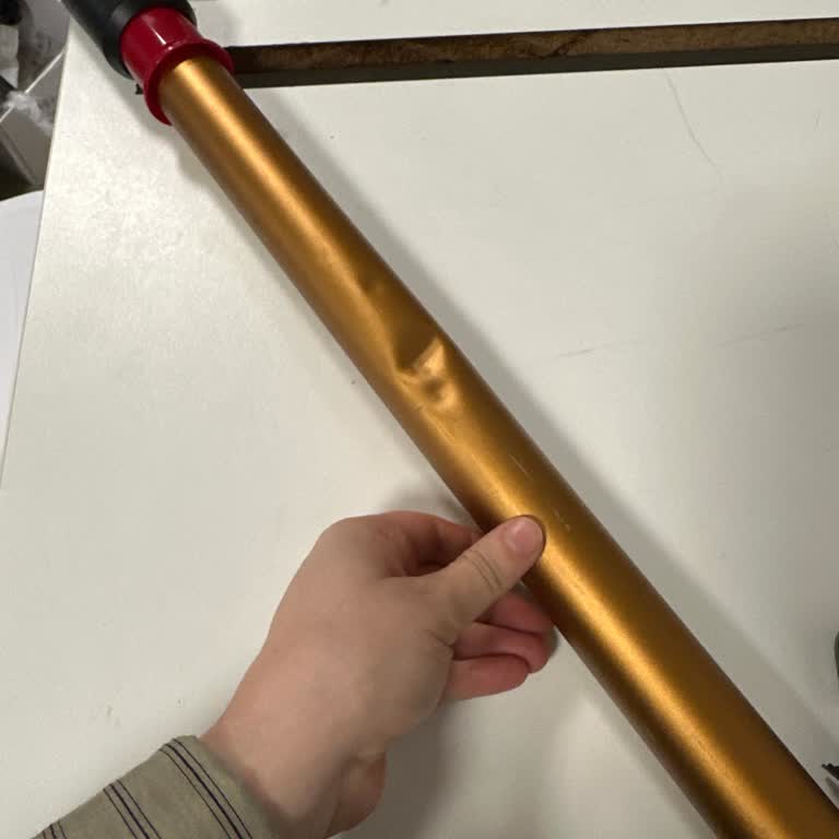 Dyson Servisi Boruyu Büküp Geri Getiriyor Ve Müşteriyi Su Temasıyla Suçluyor
