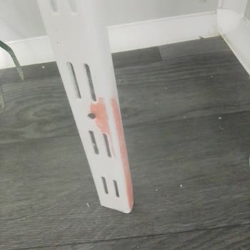 Acar Raf Ürünündeki Boya Lekesi Ve Ciddiyetsiz Müşteri Hizmetine Karşı Kırgınlık